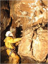 jarvist frost - canon a520 vivitar 283 -avalanche inlet gg - jana with formations at bottom of rainbow inlet