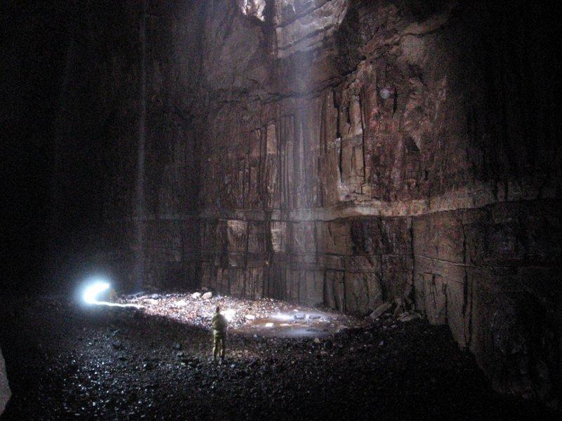 jarvist frost - canon a520 vivitar 283 -gaping gill main chamber - 15s exposure from shelf near rescue barrel