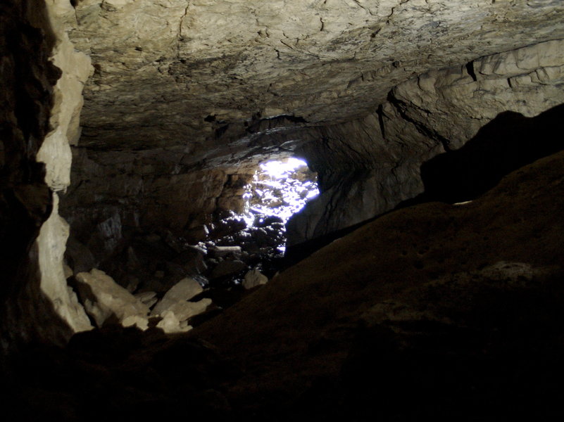 jarvist frost - powershot g5 - Eglwys Faen - entrance chamber daylight and LED photolamp