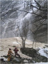 france_poster_snowwaterfall