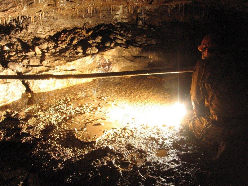 jarvist frost - canon a520 vivitar 283 -avalanche inlet gg - timo direct flash cave pearls