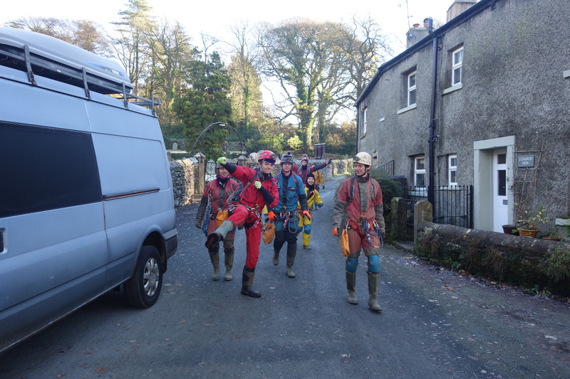 2016-11-26_12h05m-RhysTyers-SonyRX100II-GapingGhyll-DSC03416