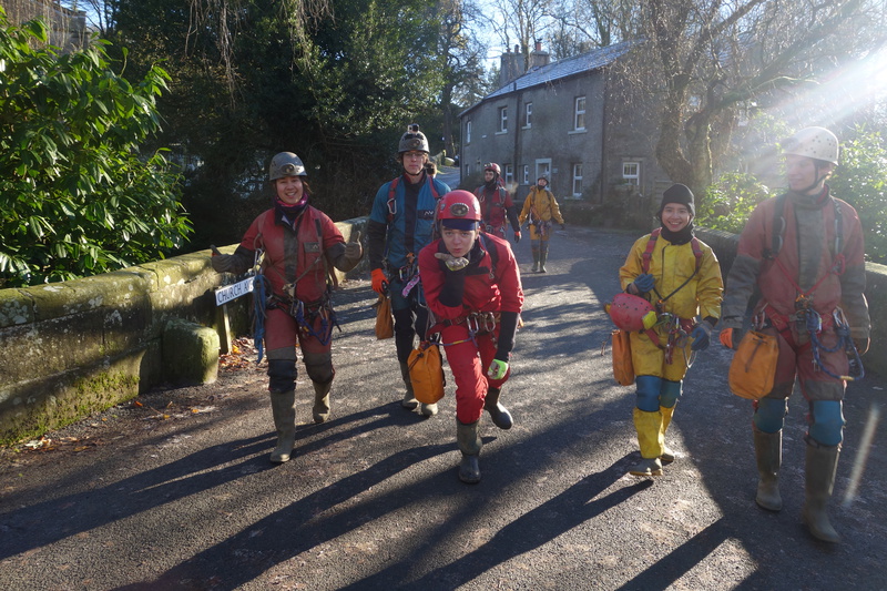 2016-11-26_12h05m-RhysTyers-SonyRX100II-GapingGhyll-DSC03417